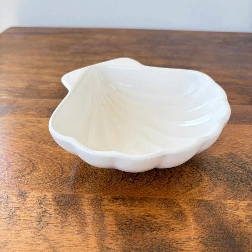 Pfaltzgraff White Shell Ceramic Bowl Trinket Dish Scalloped 242 Made in USA
